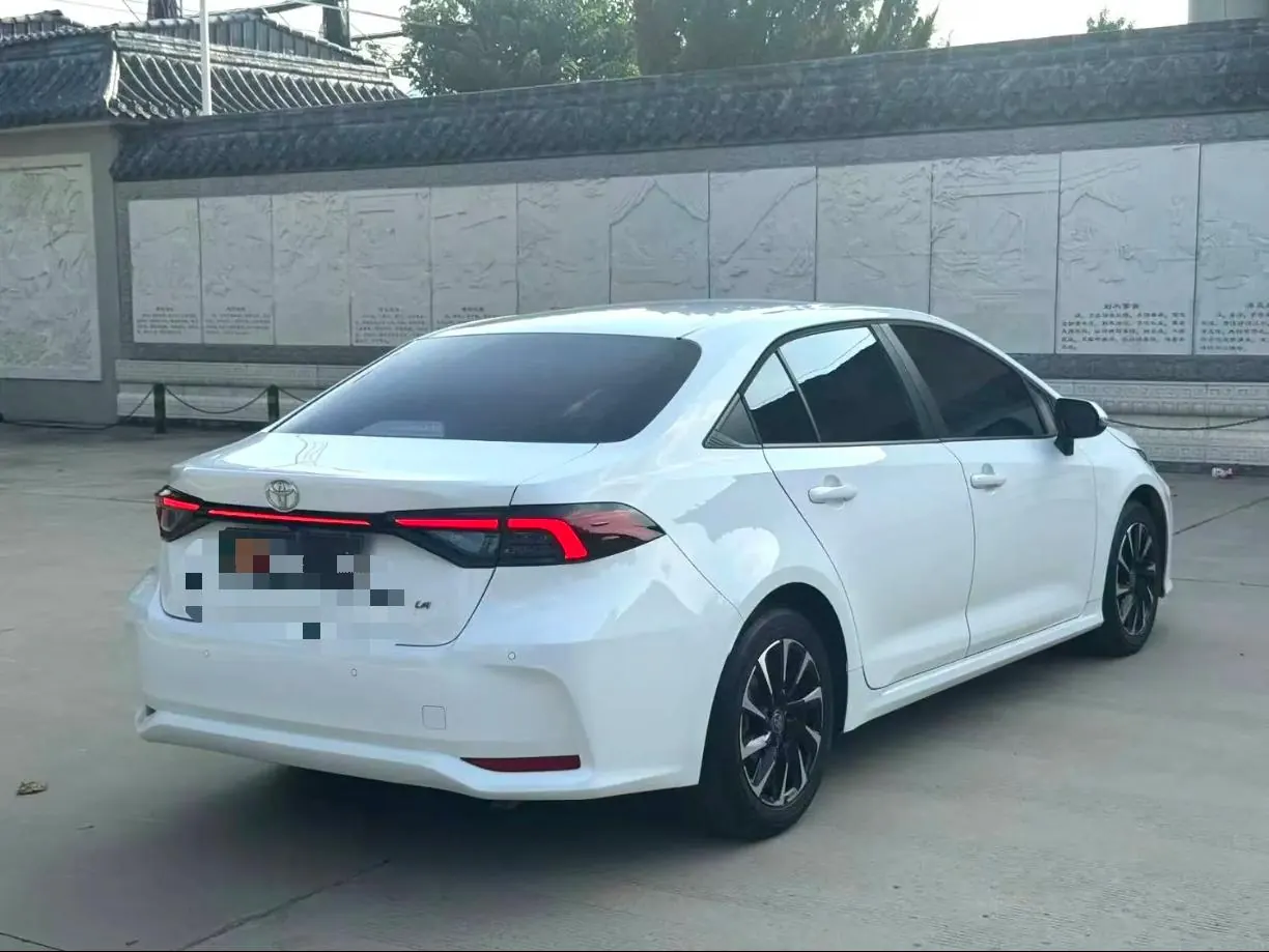 Toyota 2026 Corolla Hybrid 1.8 CVT Elite Automatic 12