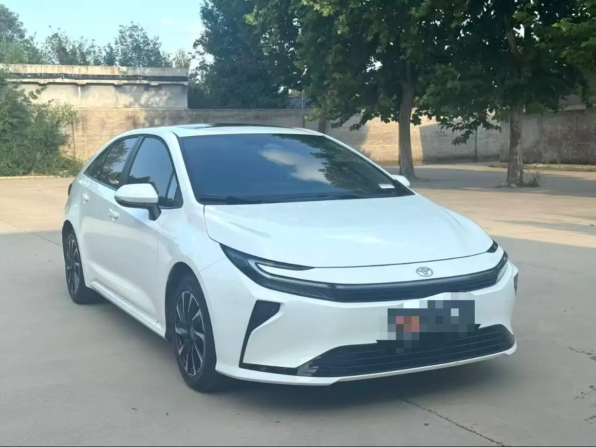 Toyota 2026 Corolla Hybrid 1.8 CVT Elite Automatic 3