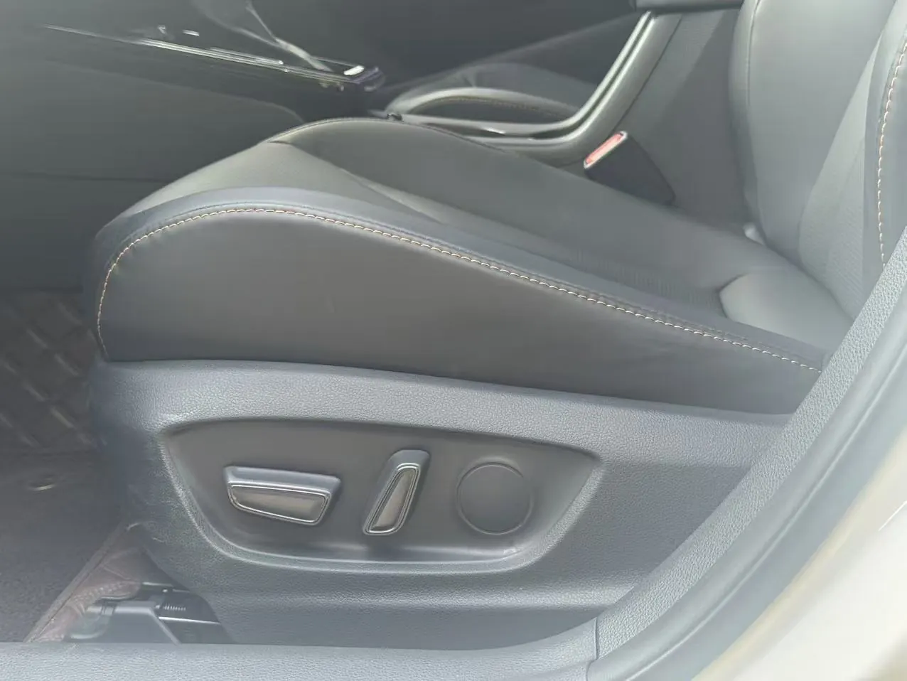 Toyota 2026 Corolla Hybrid 1.8 CVT Elite Automatic 5