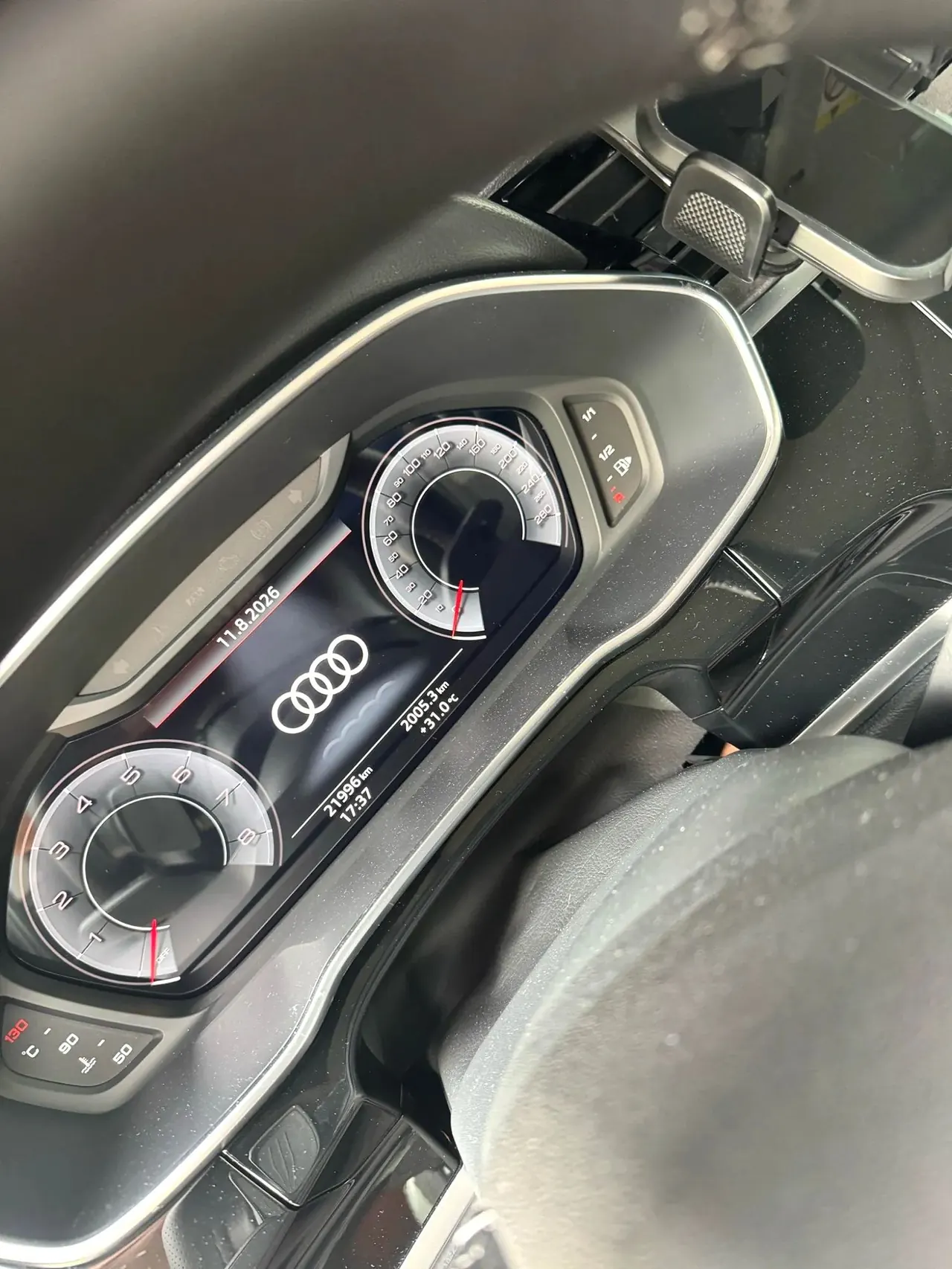 Audi 2022 Q3 1.4TFSI 35TFSI Fashion Dynamic Automatic 4