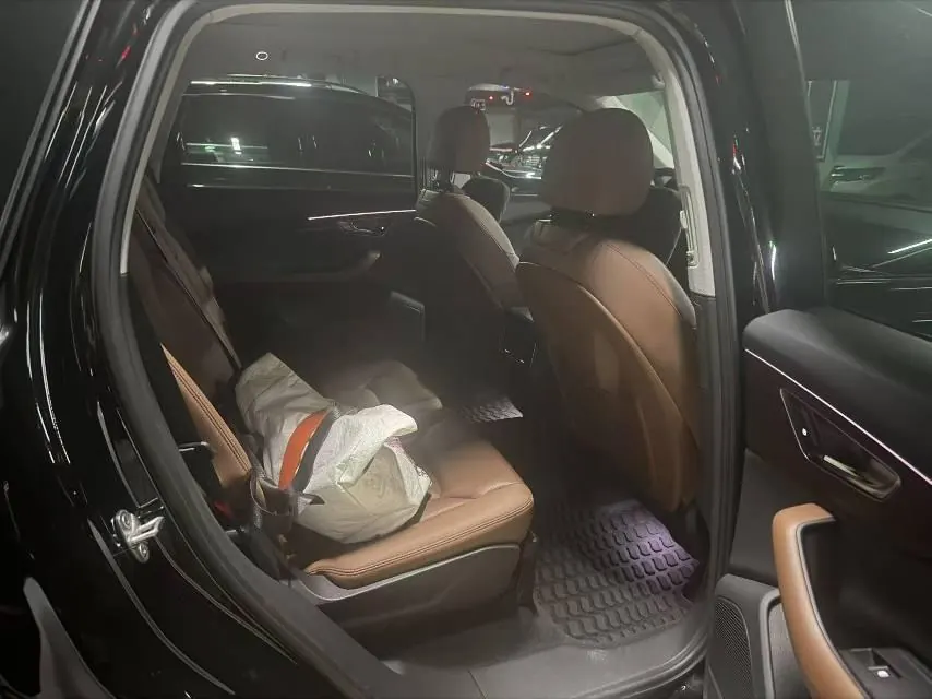 Audi Q7 (Imported) 2022 Q7 48V 3.0TFSI 55TFSI Quattro S line Ice and Snow Sports Edition Automatic Gear 4