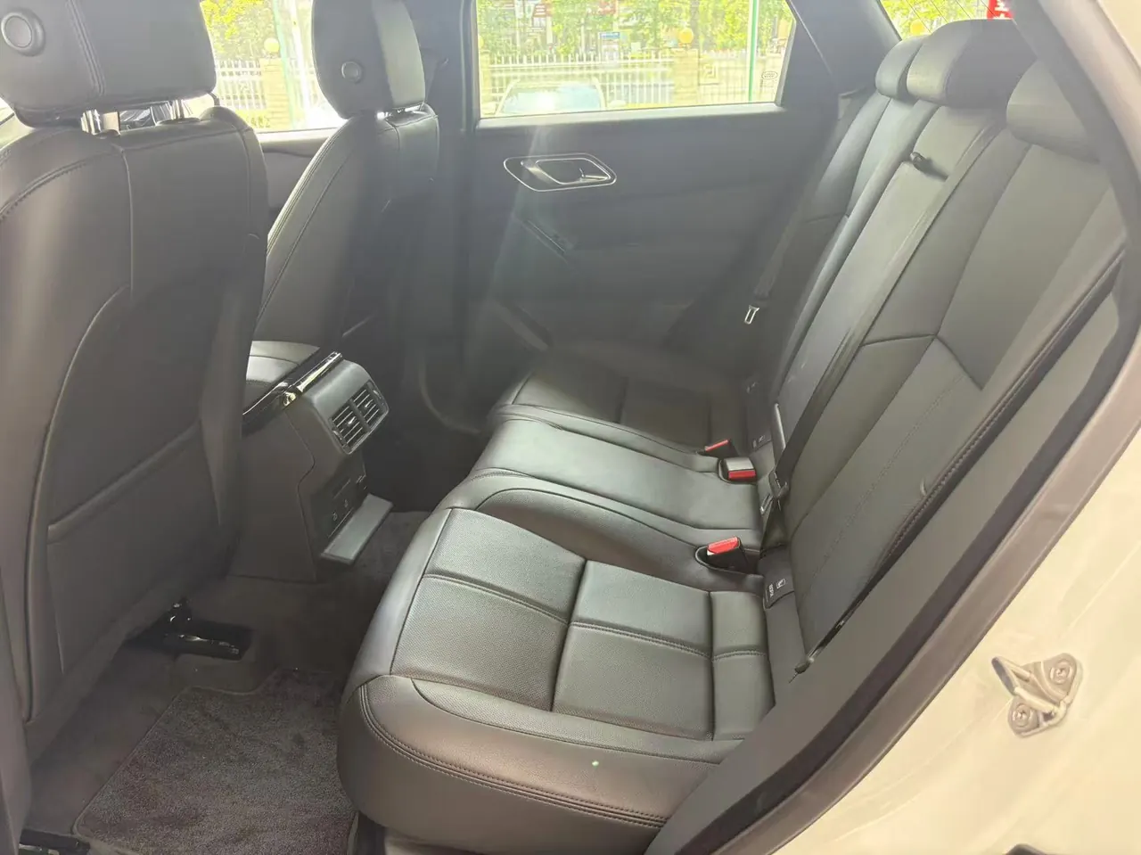 Land Rover Range Rover Star Pulse (Imported) 2026 Range Rover Star Pulse 2.0T 250PS Dynamic SE Automatic Gear 3