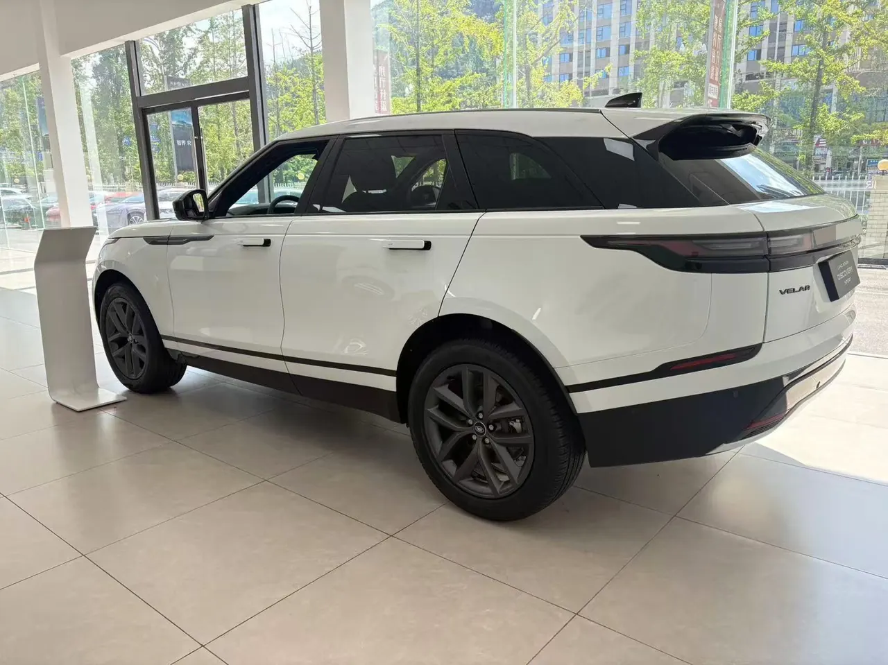 Land Rover Range Rover Star Pulse (Imported) 2026 Range Rover Star Pulse 2.0T 250PS Dynamic SE Automatic Gear 5