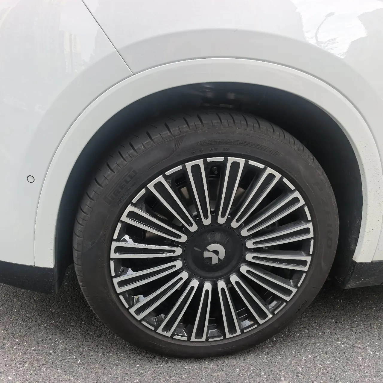 NIO 2026 ES8 6-seat executive deluxe automatic gear 3