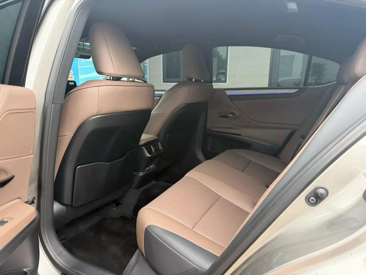 Lexus ES (Imported) 2025 ES200 2.0 Stepless Edition Automatic Gear 4