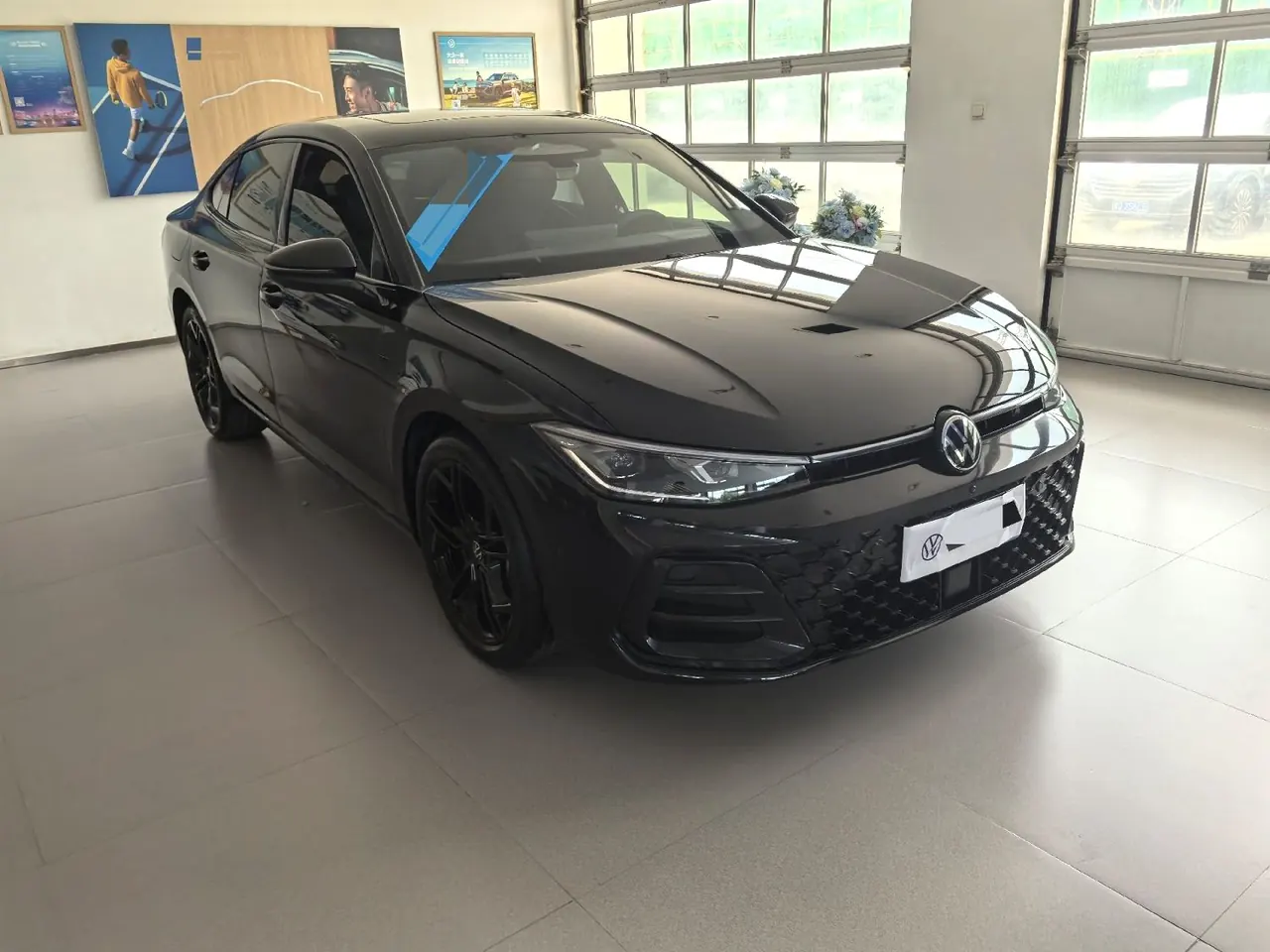 Volkswagen 2025 Passat Pro 2.0TSI 380TSI Star Dragon Edition Automatic Gear 2