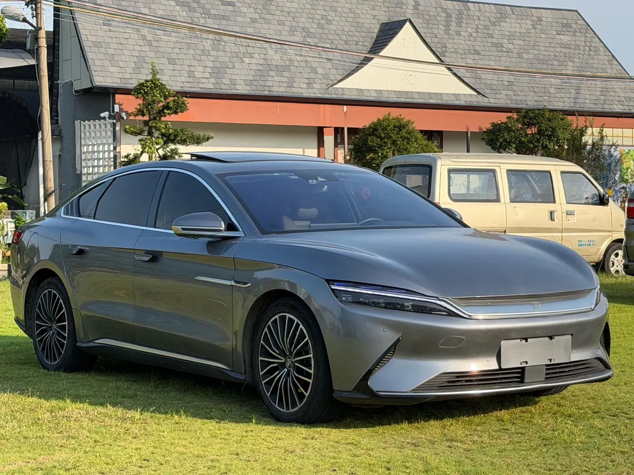 BYD 2020 Han Super Long Endurance Deluxe Automatic Transmission 3