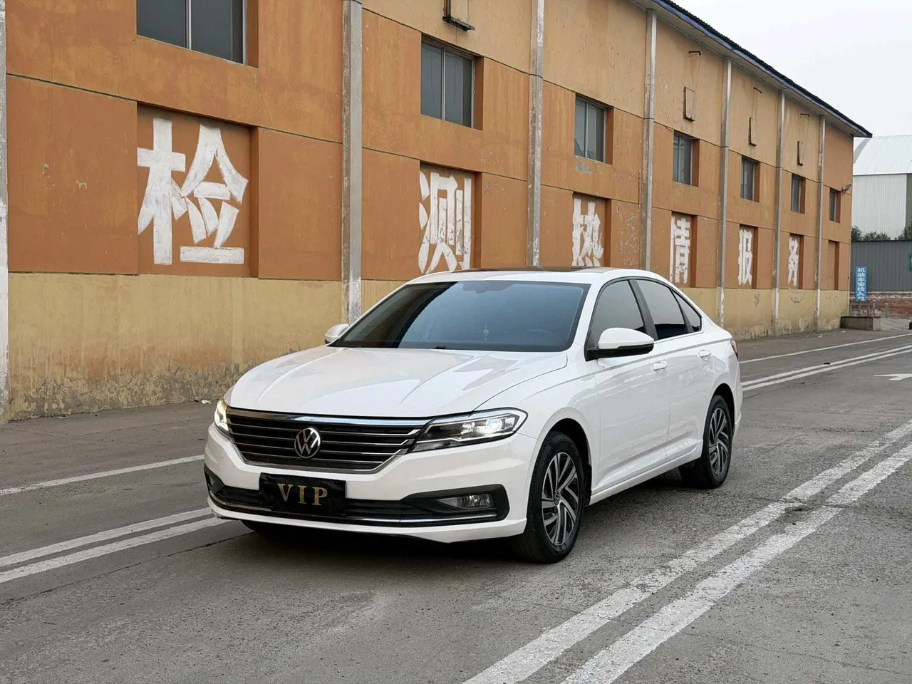 Open image lightbox: Volkswagen 2021 Lavida 1.4TSI 280TSI Deluxe Edition Automatic Gear