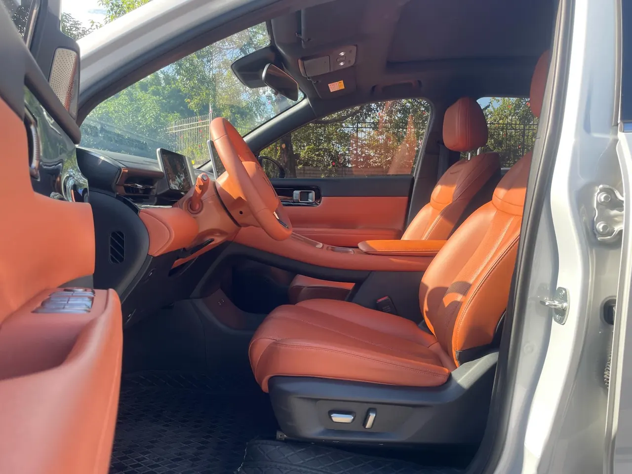 WuLing 2025 Starlight S 1.5T Stepless 130km High Power Flagship Automatic Gear 4