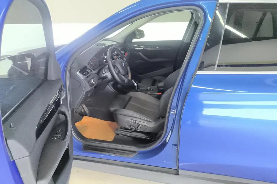 BMW 2020 X1 sDrive20Li 1.5T fashion automatic gear 2