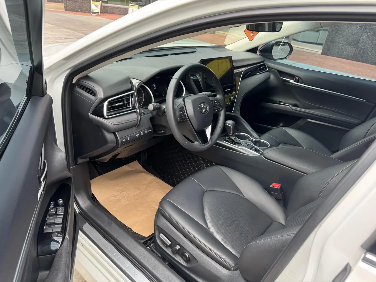 Toyota 2023 Camry 2.0G Stepless Deluxe Edition Automatic Gear 4
