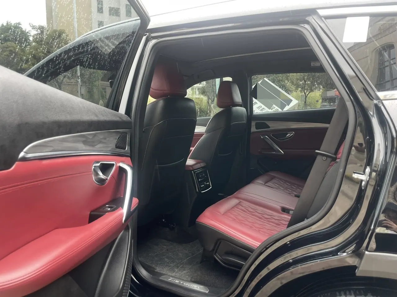 Jetour 2023 X70 PLUS 1.5T self-improvement PRO7 automatic gear 3