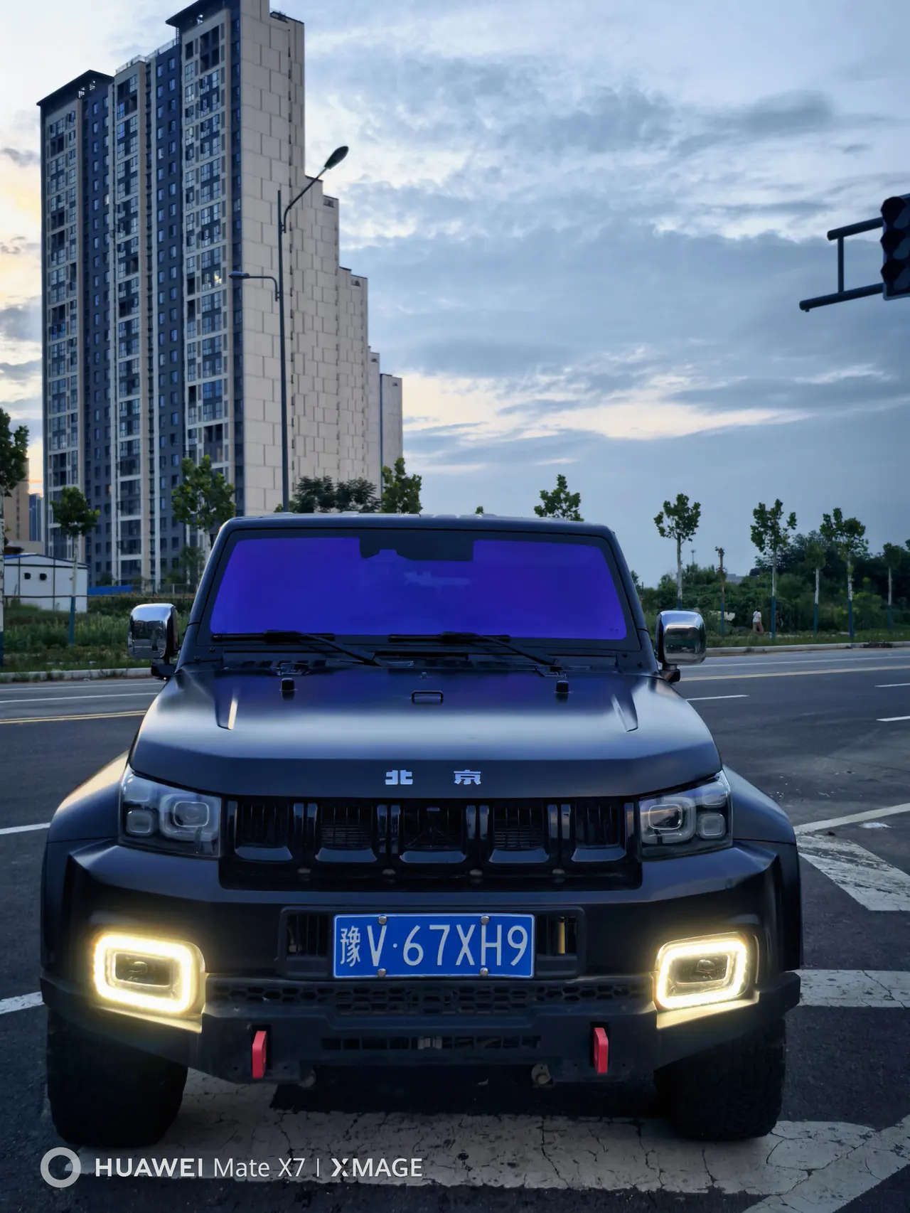 Beijing 2021 BJ40 2.0T four-wheel drive blade hero version chivalrous automatic gear 2