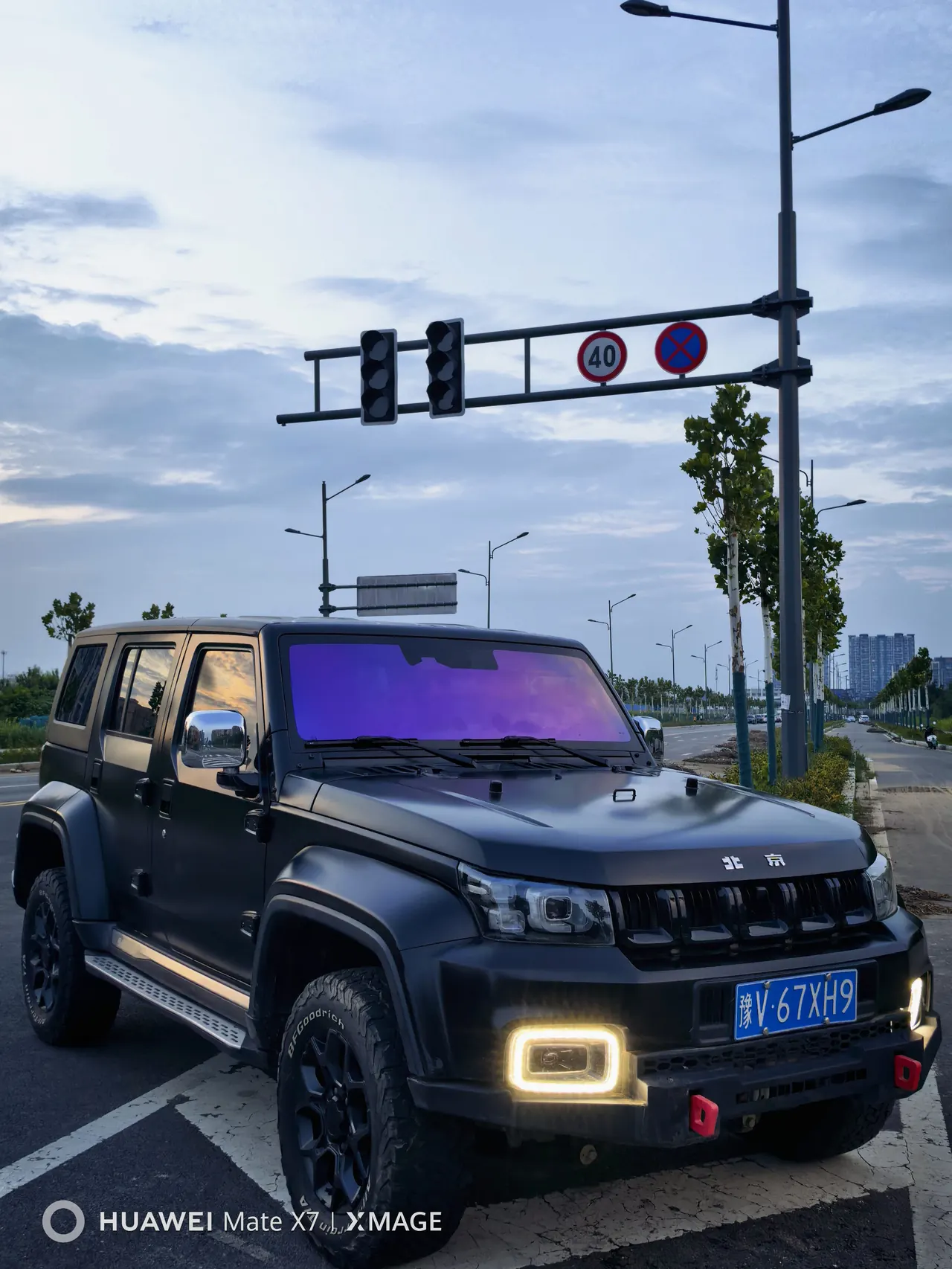 Beijing 2021 BJ40 2.0T four-wheel drive blade hero version chivalrous automatic gear 3