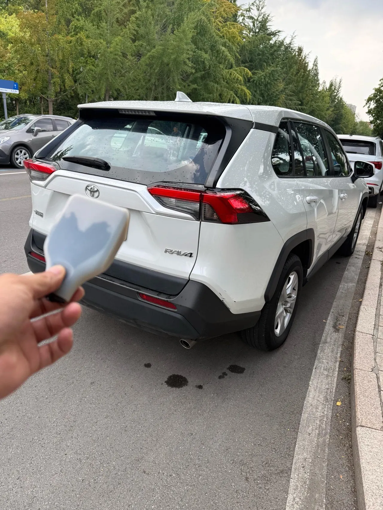 Toyota 2023 RAV4 Rongbo 2.0 Stepless Two-Drive Fashion Plus Edition Automatic Gear 5