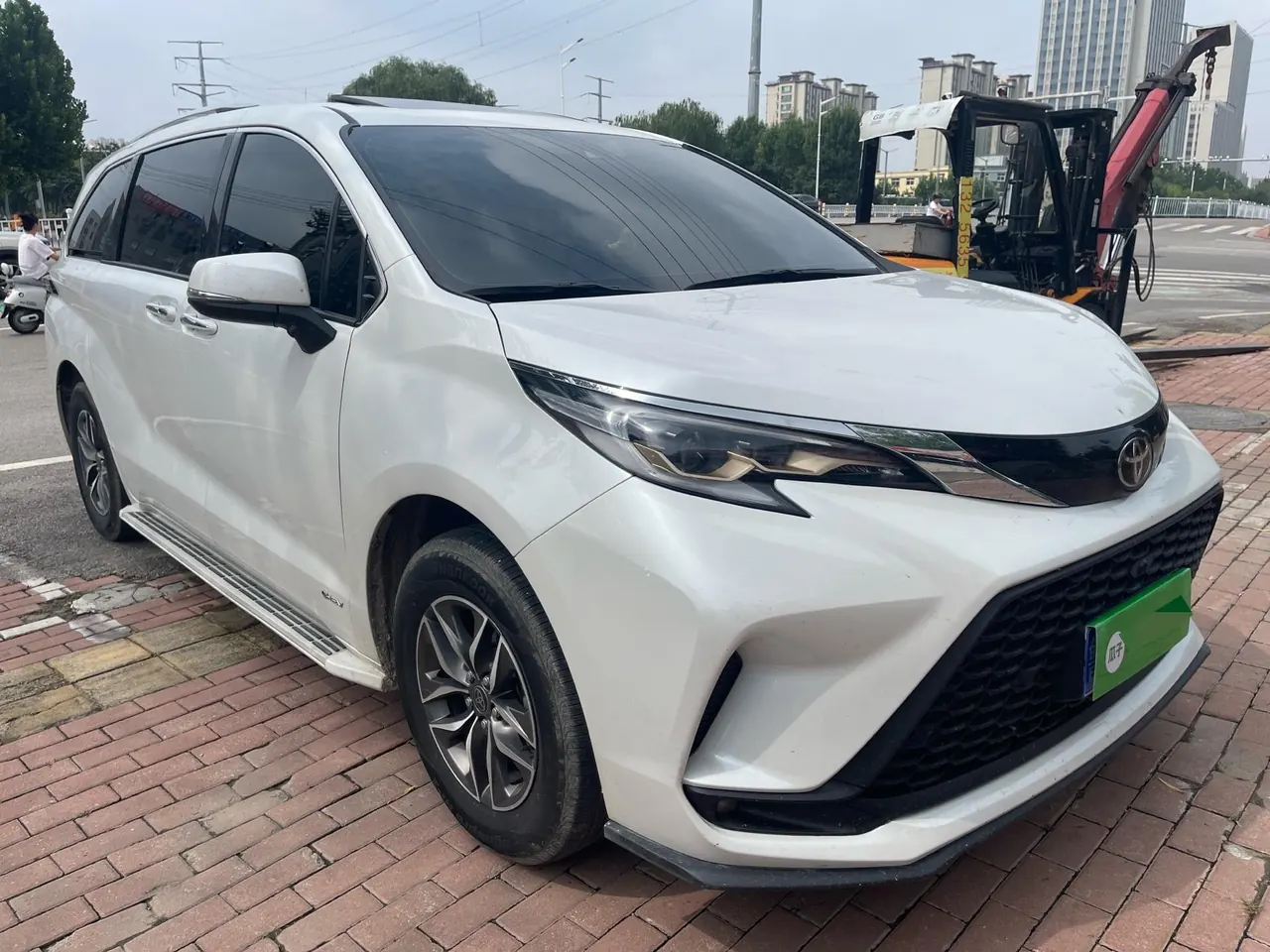Toyota 2024 Grevia HYBRID 2.5 Stepless Comfort Edition Automatic Transmission 3