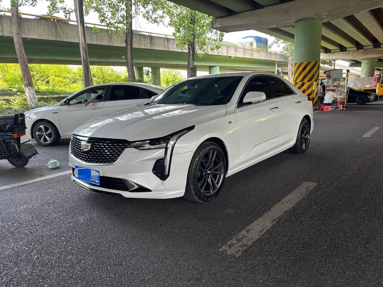 Open image lightbox: Cadillac 2023 CT4 1.5T 25T Luxury Automatic Gear