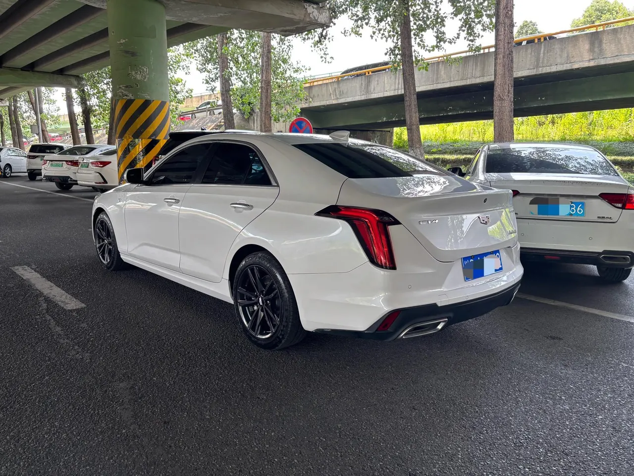 Cadillac 2023 CT4 1.5T 25T Luxury Automatic Gear 8