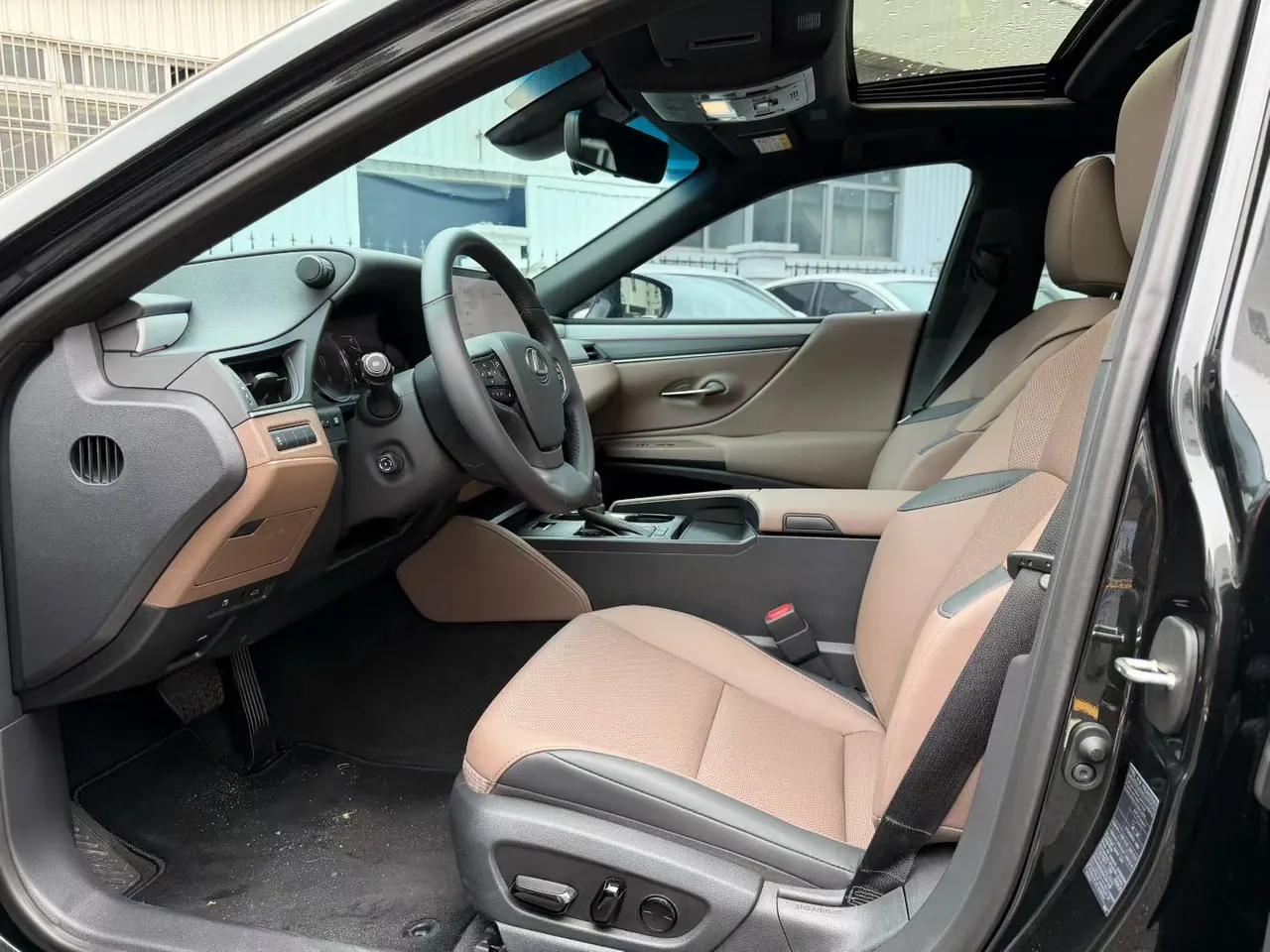 Lexus ES (Imported) 2025 ES200 2.0 Stepless Edition Automatic Gear 3