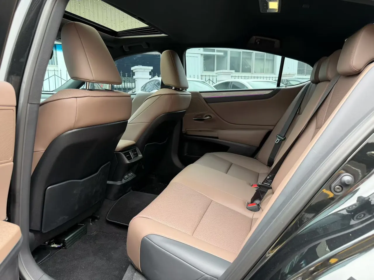 Lexus ES (Imported) 2025 ES200 2.0 Stepless Edition Automatic Gear 5