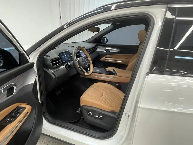 Bestune 2025 yueyi 07 1.5T 210km leisurely version of automatic gear 5