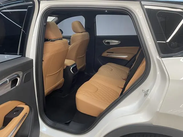 Bestune 2025 yueyi 07 1.5T 210km leisurely version of automatic gear 6