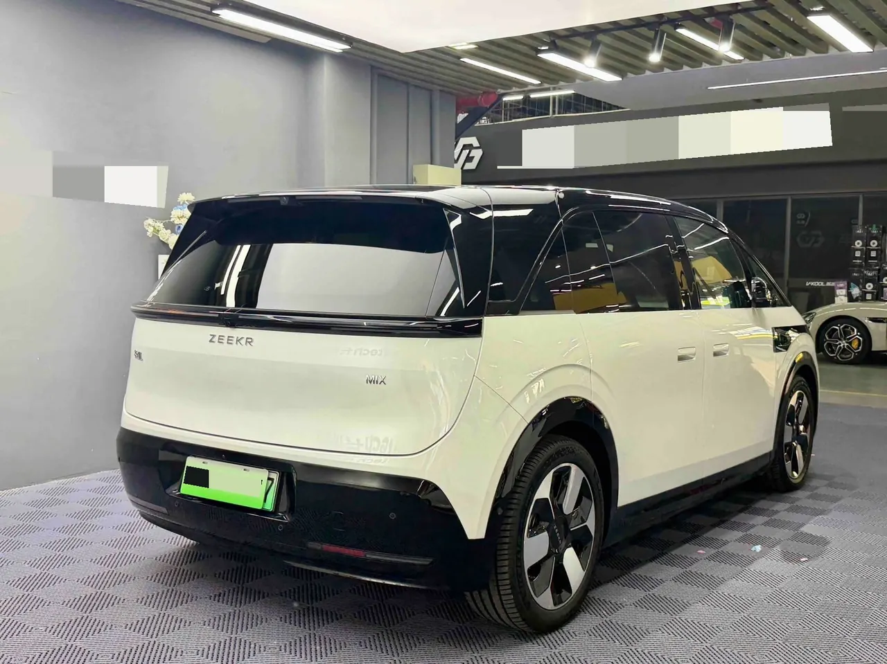 Zeekr 2025 Zeekr MIX Smart Driving Edition Automatic Transmission 17