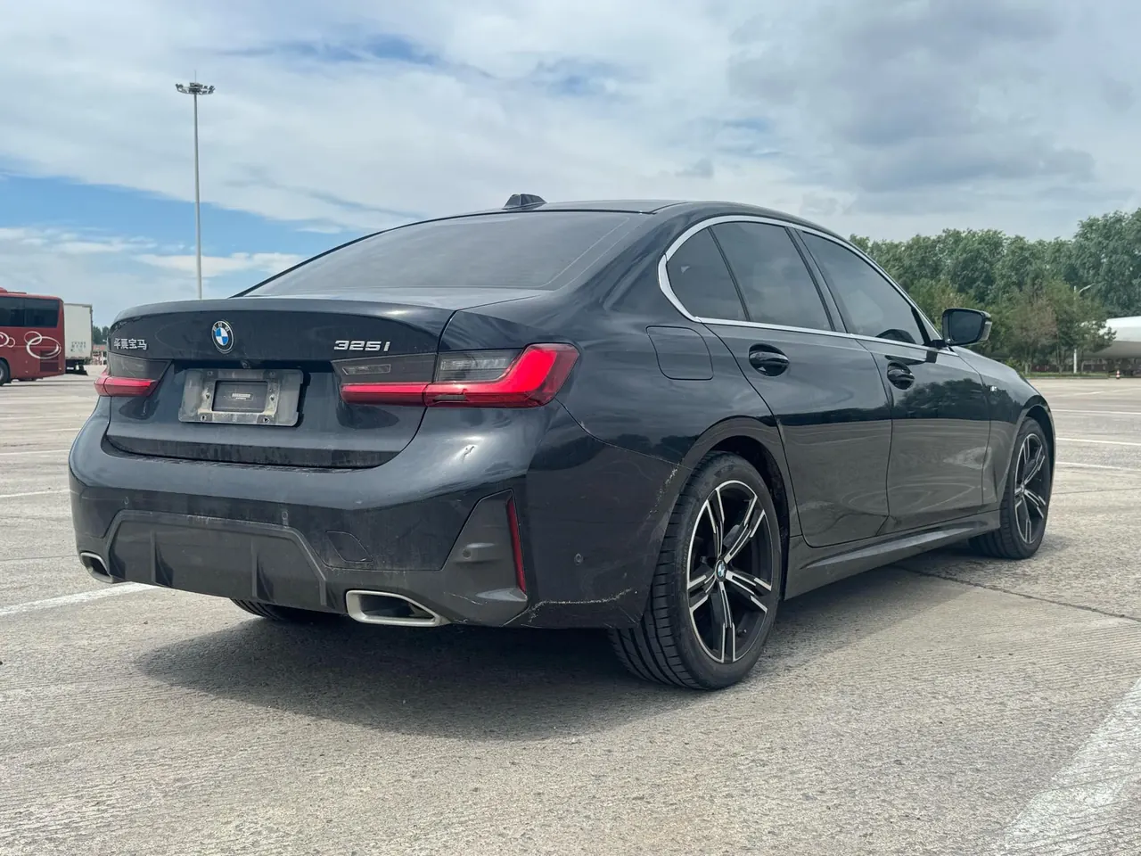 BMW 3 Series 2023 325i 2.0T M Sports Suit Automatic Gear 7