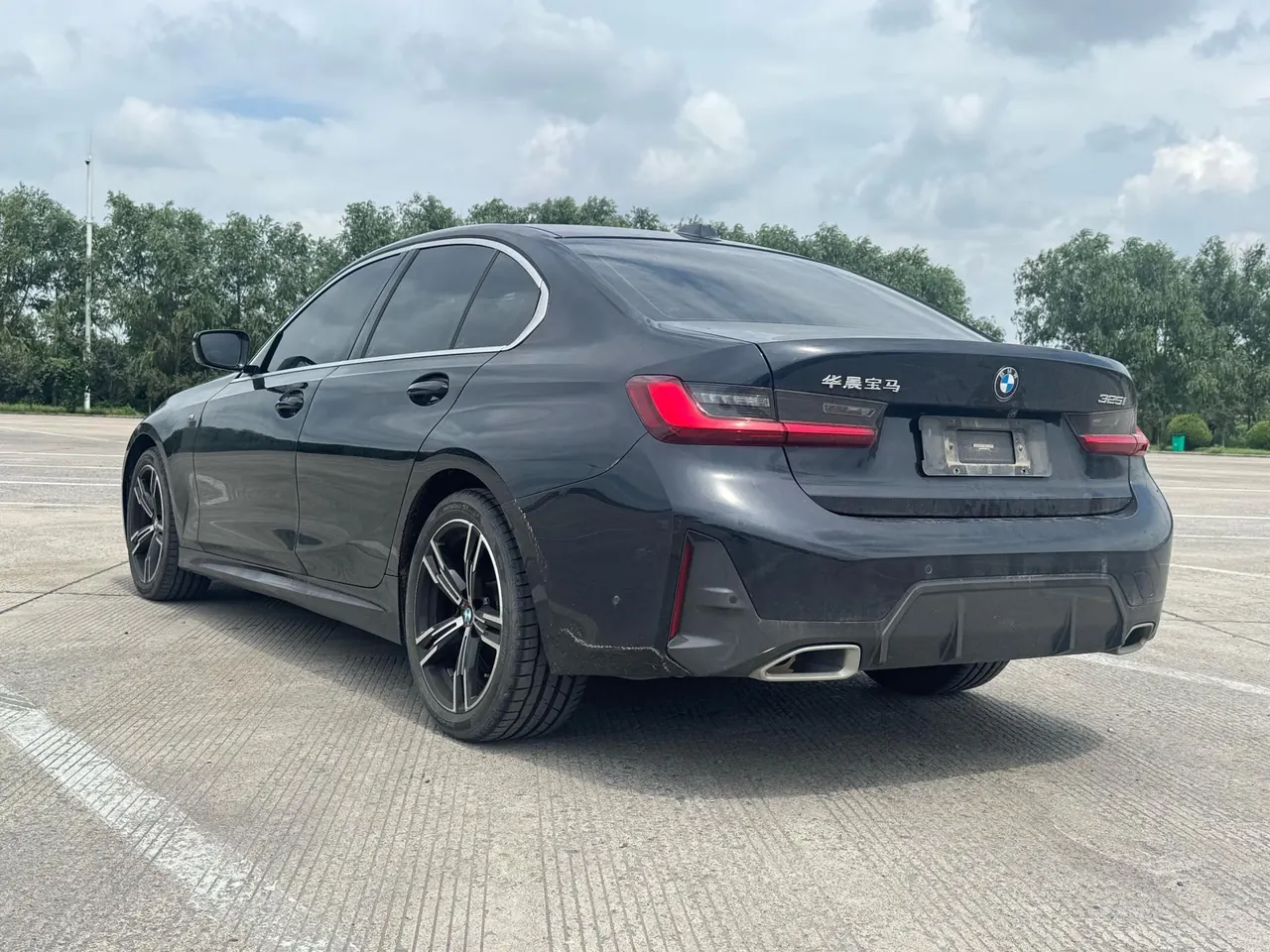 BMW 3 Series 2023 325i 2.0T M Sports Suit Automatic Gear 9