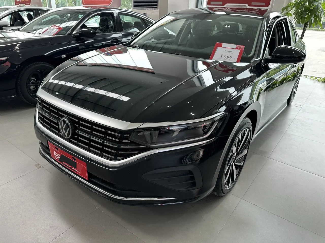 Open image lightbox: Volkswagen 2026 Passat 2.0TSI 380TSI outstanding star dragon version automatic gear