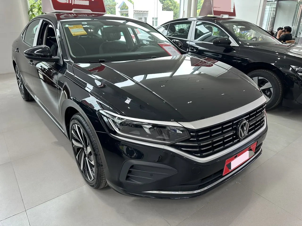 Volkswagen 2026 Passat 2.0TSI 380TSI outstanding star dragon version automatic gear 3