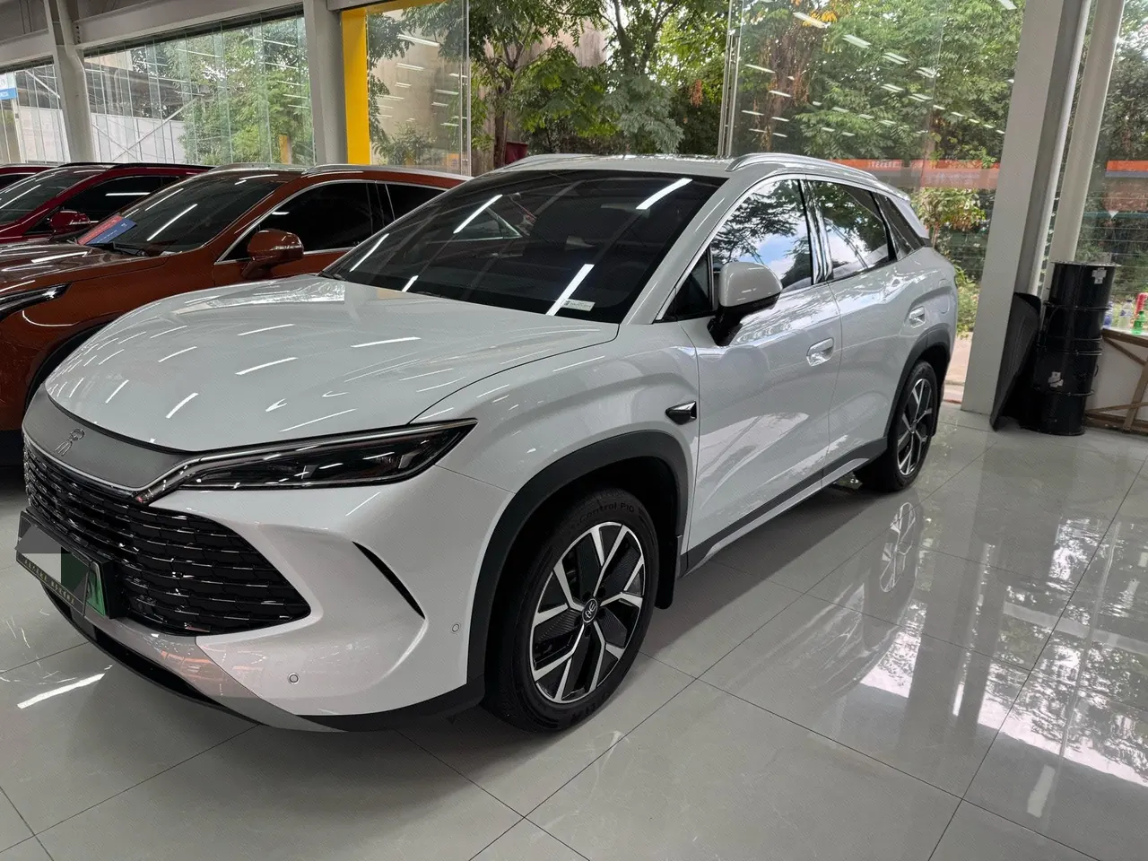Open image lightbox: BYD 2026 Song L DM-i 1.5 Stepless 200KM Excellent Automatic Transmission