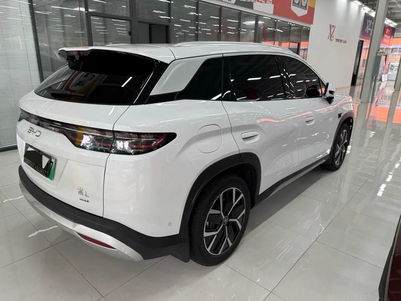 BYD 2026 Song L DM-i 1.5 Stepless 200KM Excellent Automatic Transmission 2