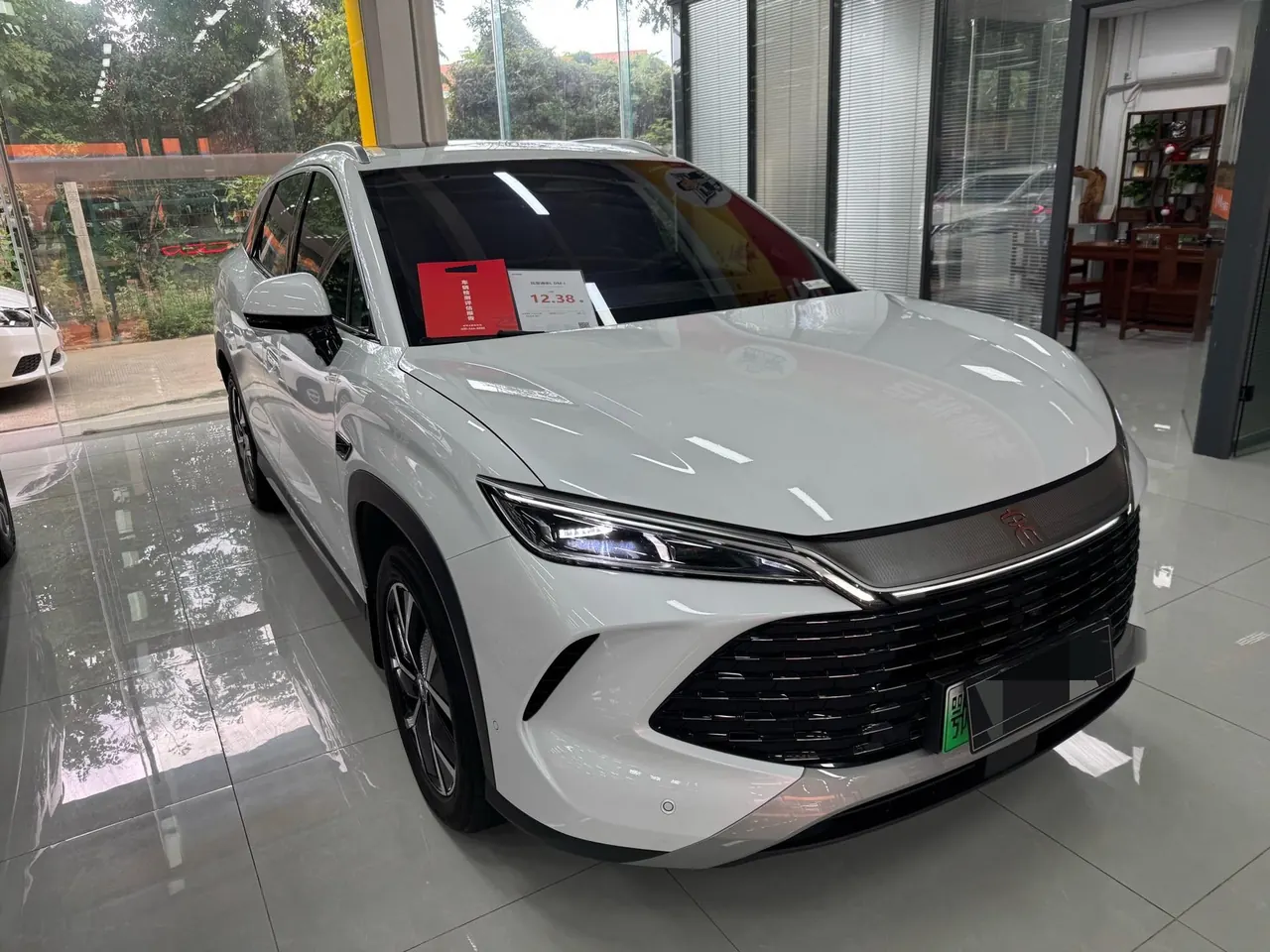 BYD 2026 Song L DM-i 1.5 Stepless 200KM Excellent Automatic Transmission 3