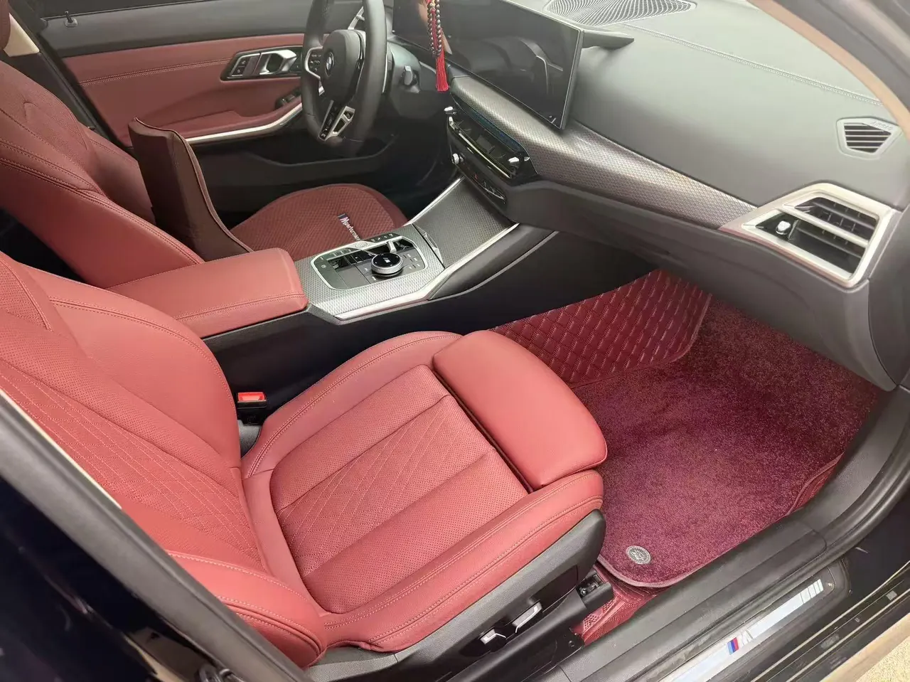 BMW 3 Series 2025 330Li 2.0T M Sports Obsidian Night Suit Automatic Gear 4
