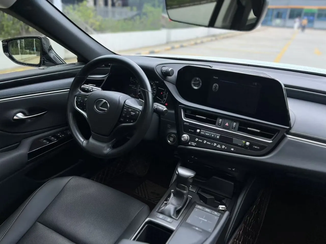 Lexus ES (Imported) 2022 ES200 2.0 Stepless Premium Edition Automatic Gear 6