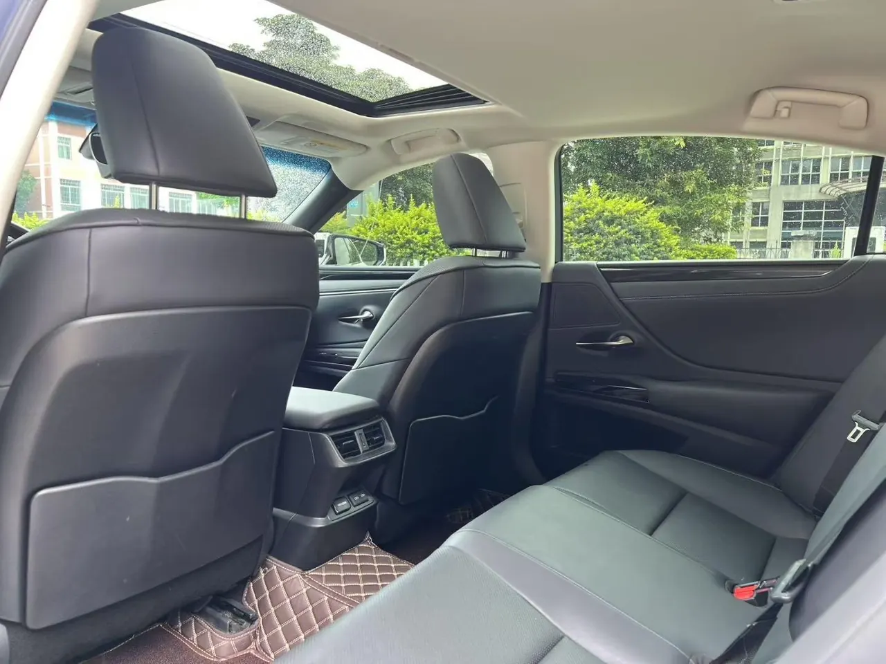 Lexus ES (Imported) 2022 ES200 2.0 Stepless Premium Edition Automatic Gear 7