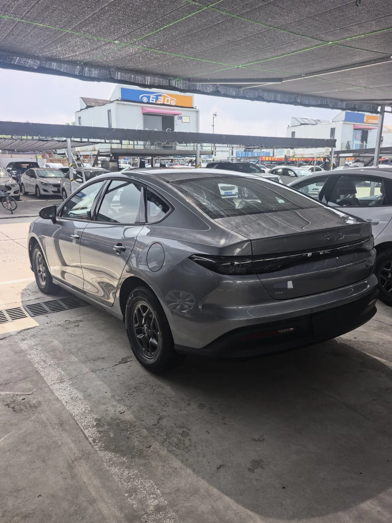 BYD 2026 seals 05 DM-i 1.5 stepless 128KM luxury automatic gear 3