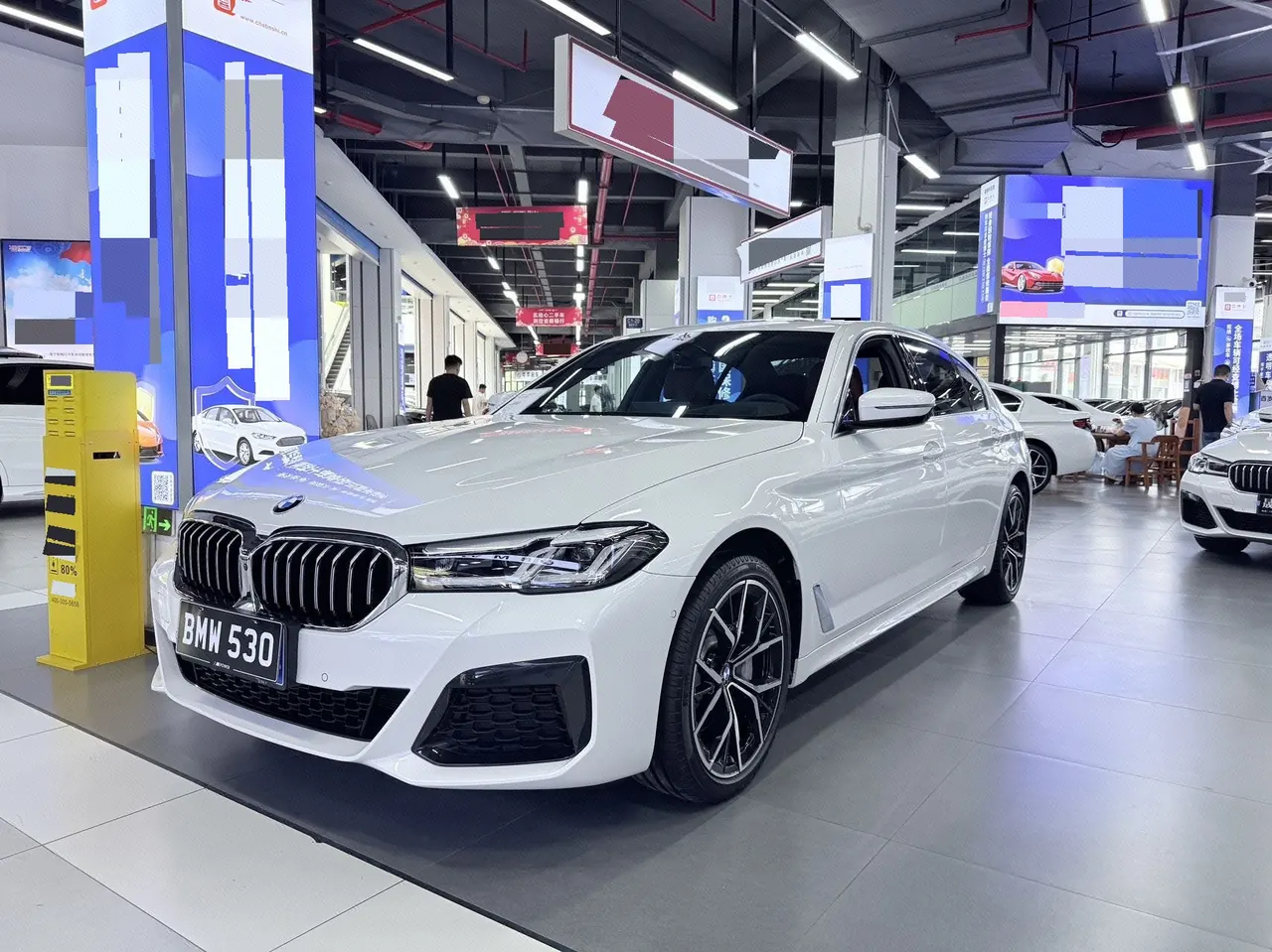 Open image lightbox: BMW 5 Series 2023 530Li 2.0T Exclusive M Sports Suit Automatic Gear