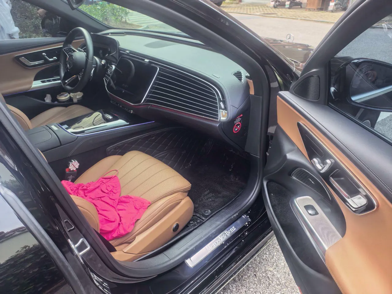 Mercedes Benz E Class 2025 E 260 L 48V 2.0T Automatic 7