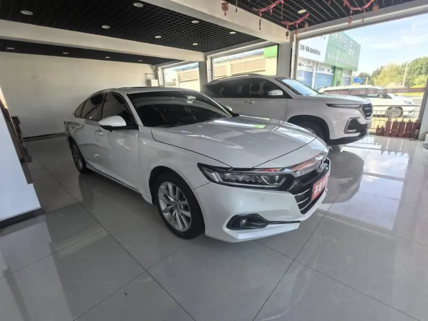Honda 2022 10th Generation Accord 1.5T Stepless 260TURBO Magic Night Premium Edition Automatic Gear 2