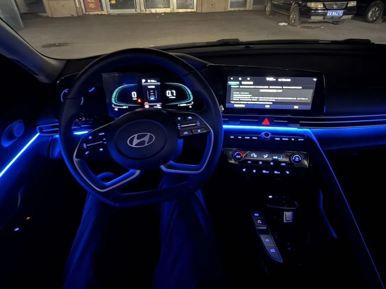 Hyundai 2023 Elantra -3-compartment 1.5 stepless LUX premium automatic gear 14