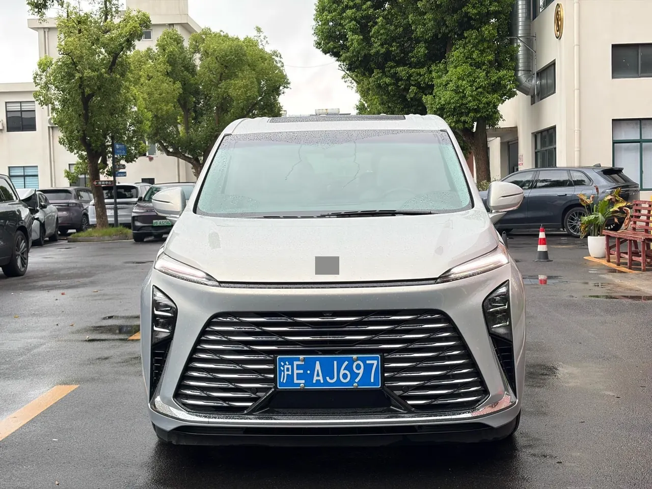Buick 2025 GL8 ES Lu Zun 48V 2.0T First Edition Automatic Gear 2