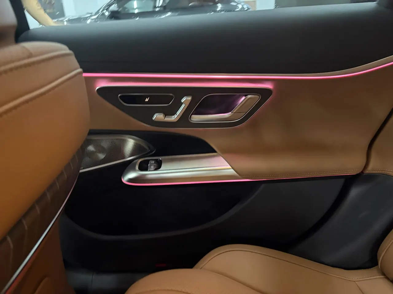 Mercedes Benz E Class 2025 E 300 L 48V 2.0T Luxury Automatic Gear 3