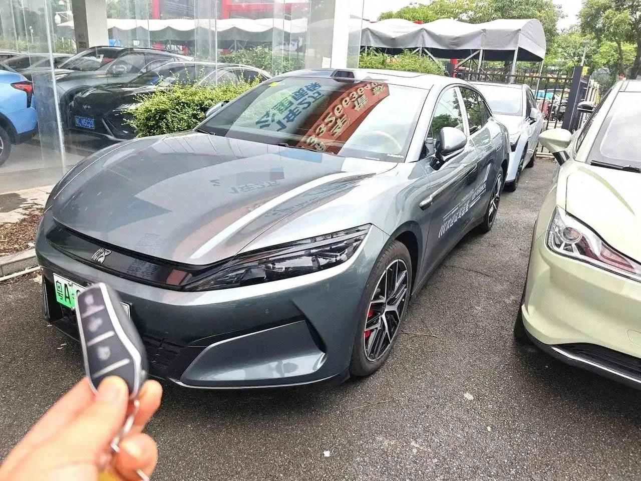 Open image lightbox: BYD 2025 Han L DM-p 1.5T Stepless Four-wheel Drive Laser Radar Flagship Automatic Gear