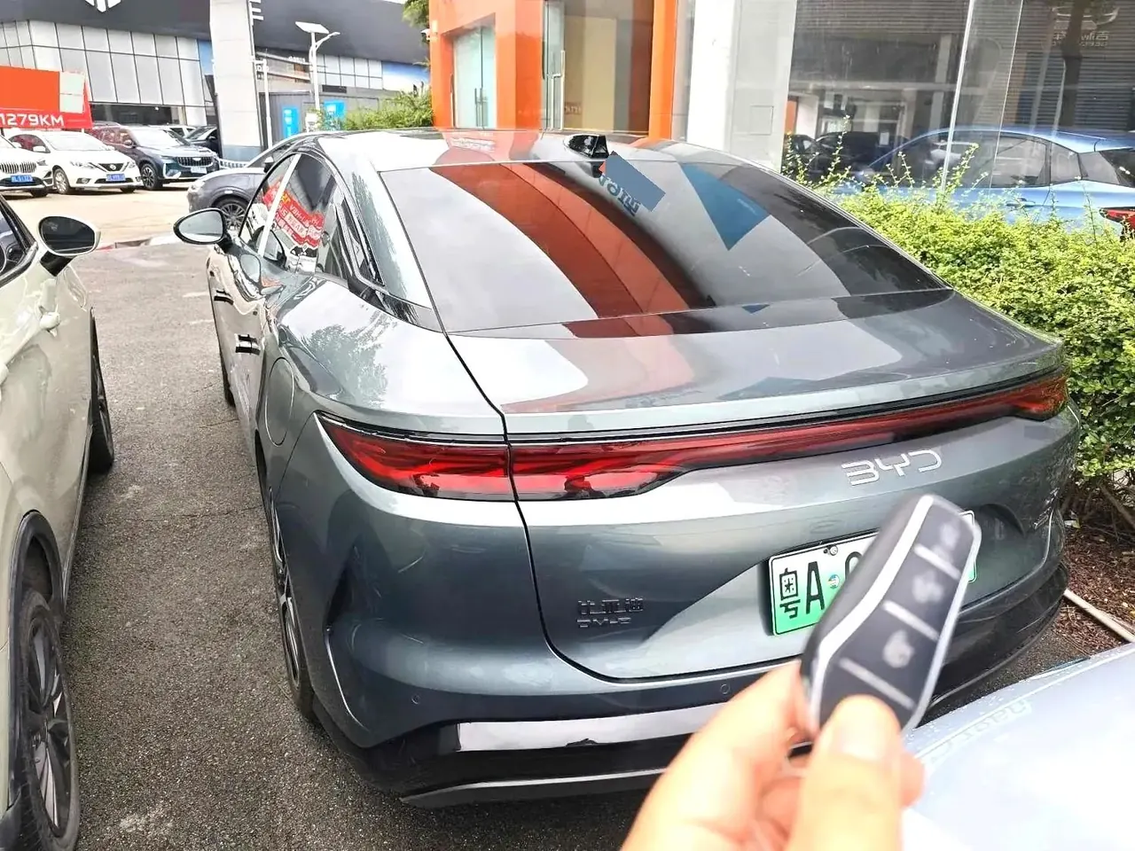 BYD 2025 Han L DM-p 1.5T Stepless Four-wheel Drive Laser Radar Flagship Automatic Gear 5