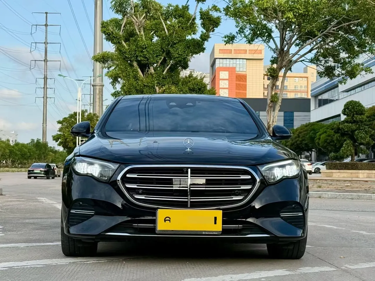 Mercedes Benz E Class 2025 E 300 L 48V 2.0T Luxury Automatic Gear 2