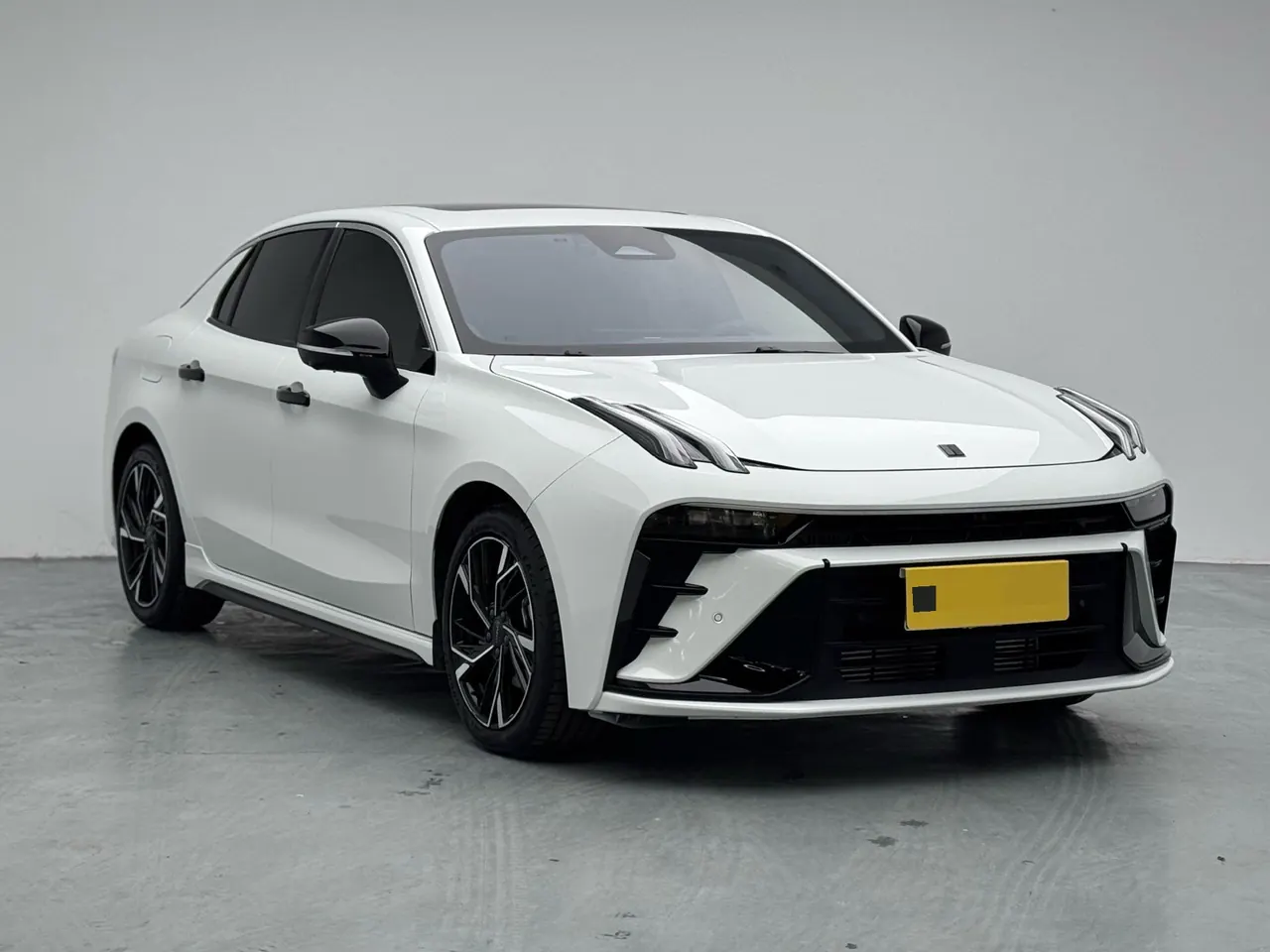 LYNK&amp;CO 2025 LYNK&amp;CO 03 1.5TD Champion Pro Auto 3