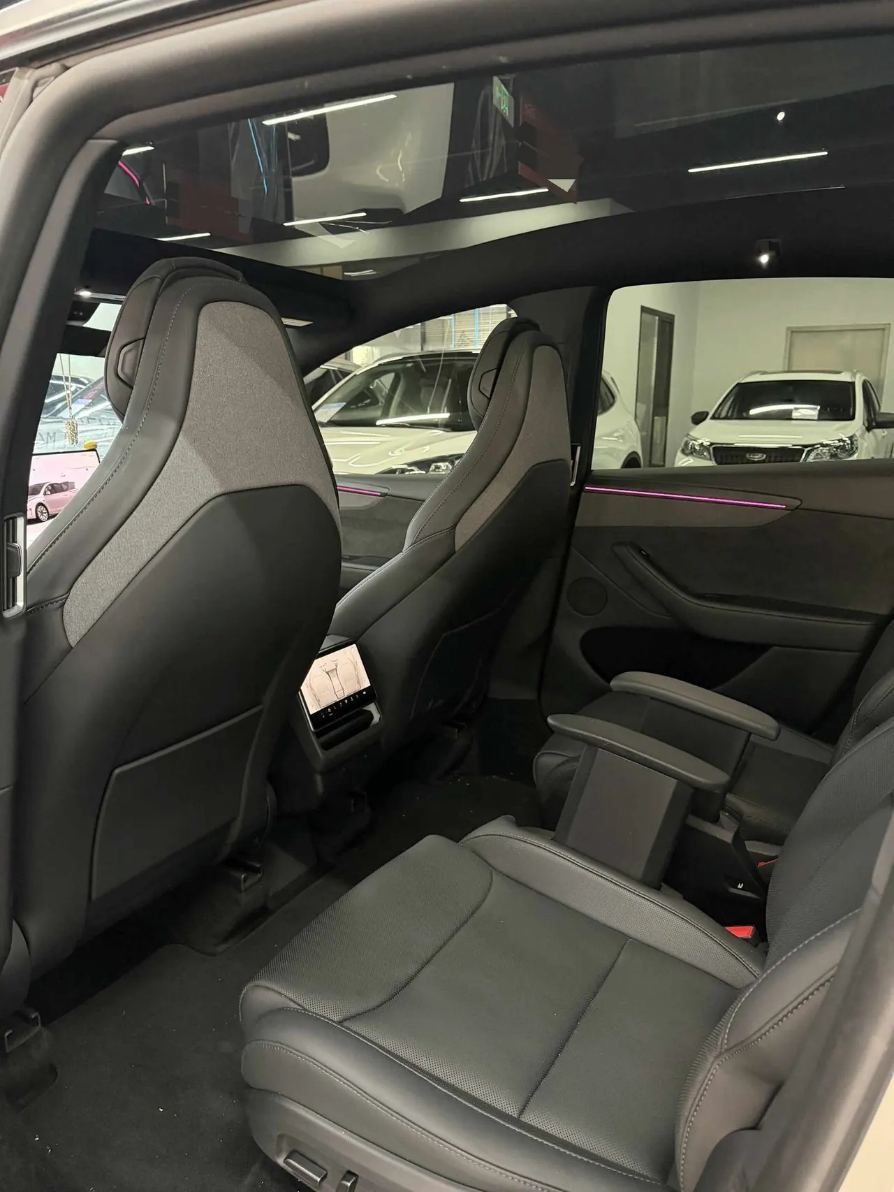 Tesla 2025 Model Y L Long Endurance All-Wheel Drive Automatic Transmission 11