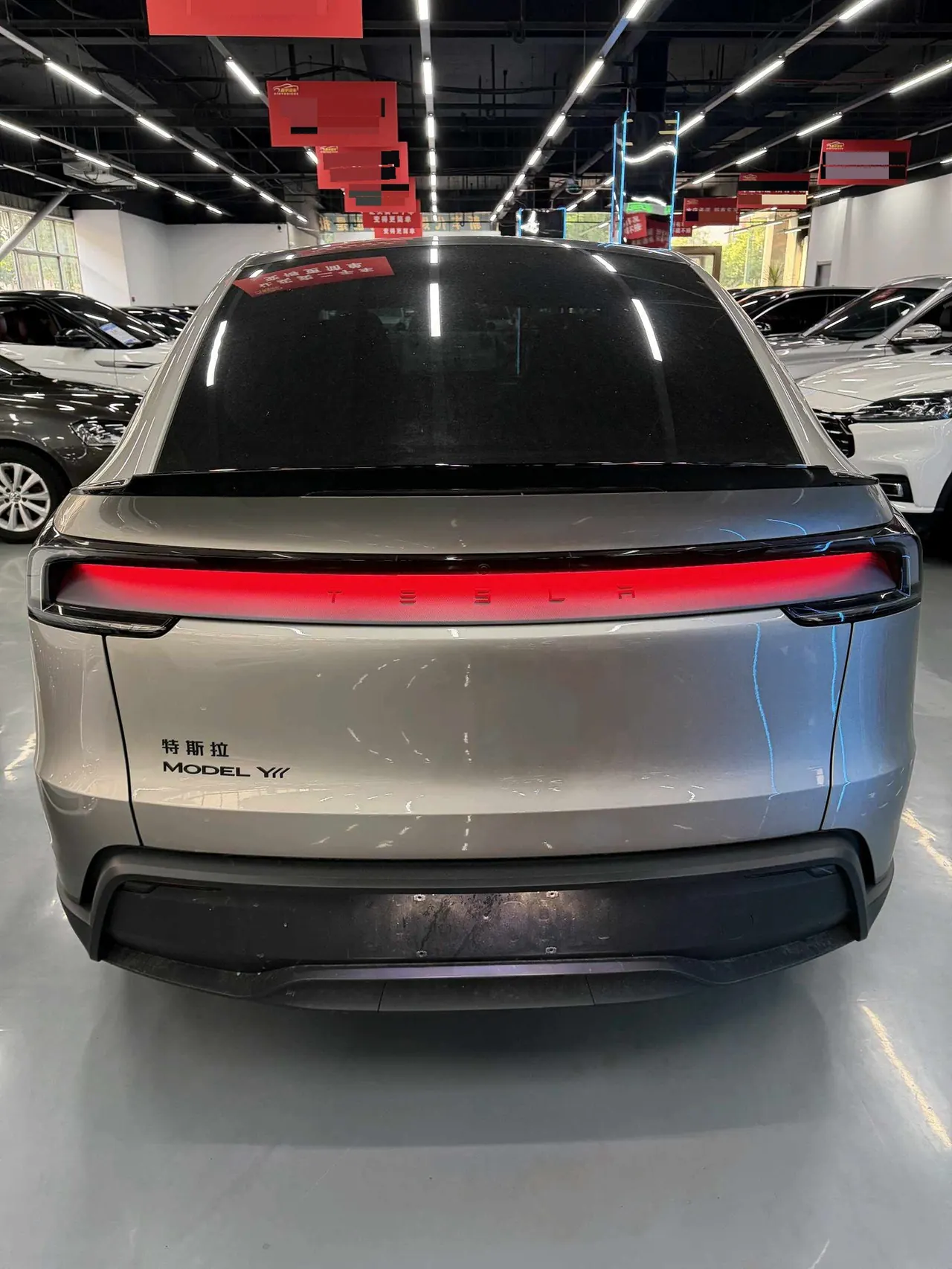 Tesla 2025 Model Y L Long Endurance All-Wheel Drive Automatic Transmission 3